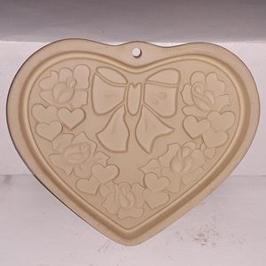 The Pampered Chef Seasons of Heart Cookie …